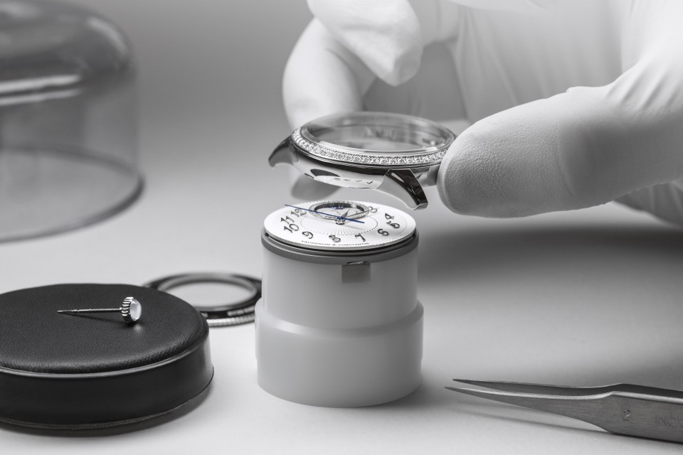 Other view - Lifestyle product photo - Watch - Égérie moon phase - 37 mm Steel with Stainless steel strap