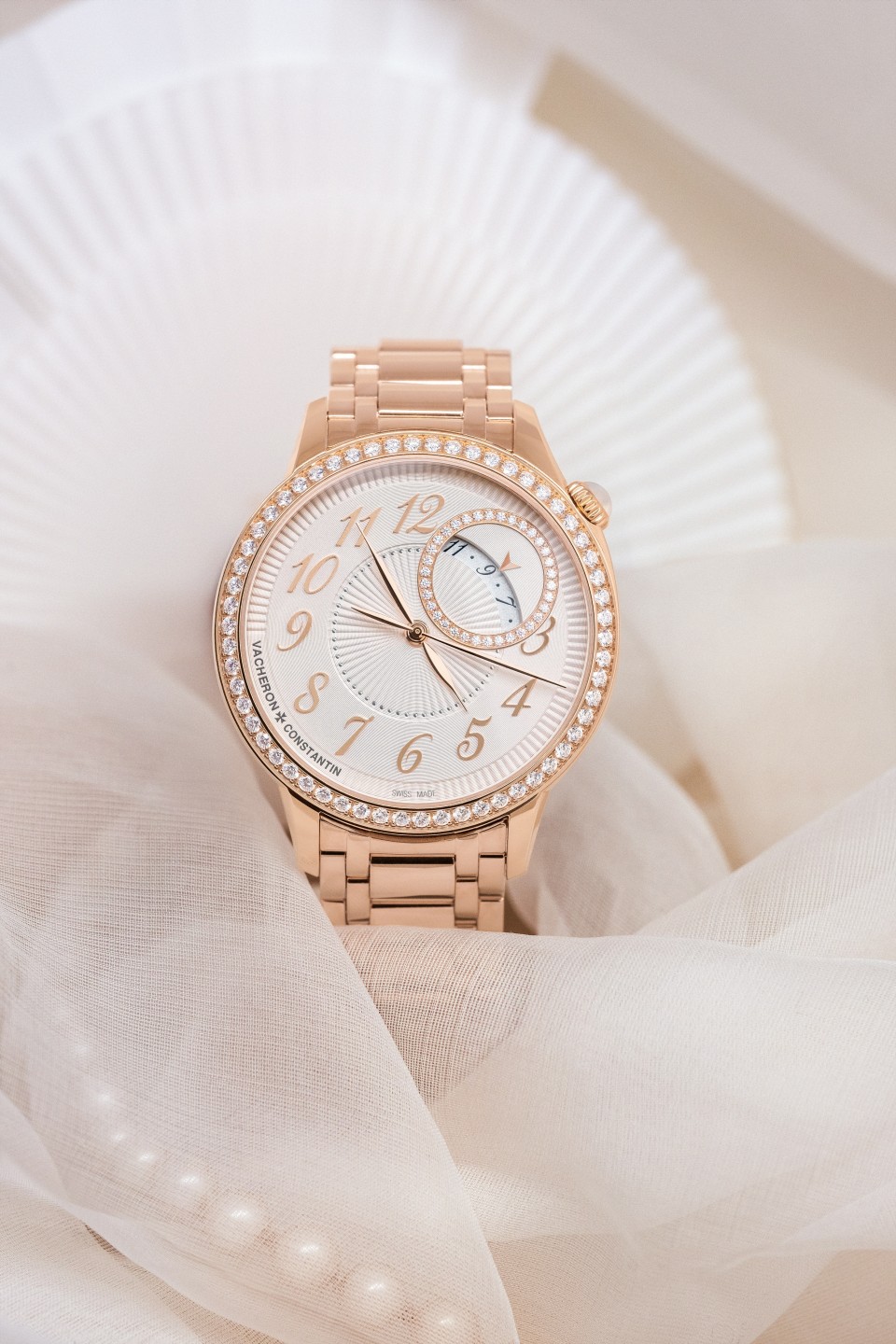 Other view - Lifestyle product photo - Watch - Égérie self-winding - 35 mm Pink Gold with 18K pink gold strap