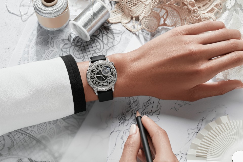 Other view - Lifestyle product photo - Watch - Égérie Creative Edition - 37 mm White Gold with Alligator leather, Satin-effect calfskin leather straps