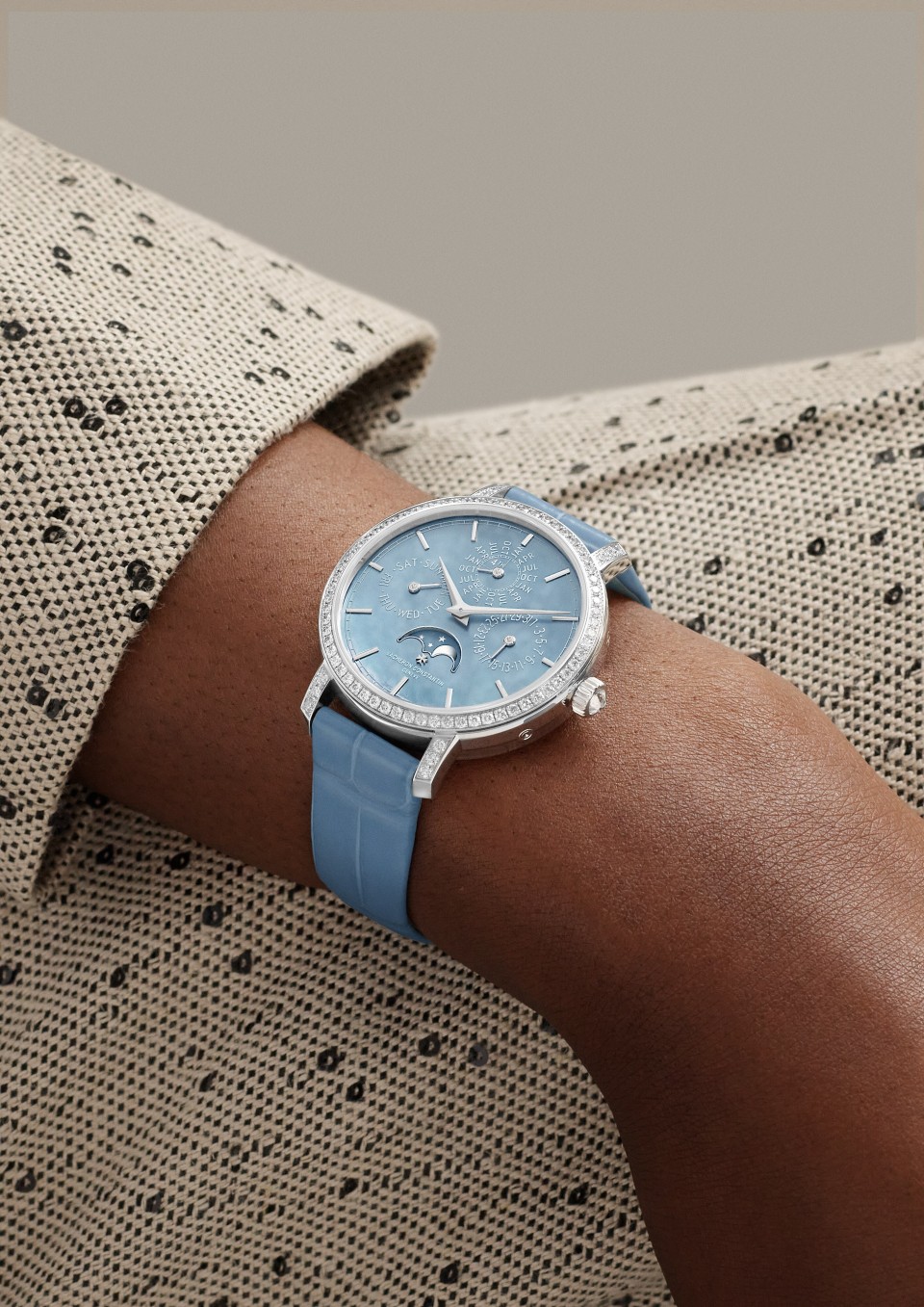 - Lifestyle product photo - Watch - Traditionnelle perpetual calendar ultra-thin - 36.5 mm White Gold with Alligator leather strap
