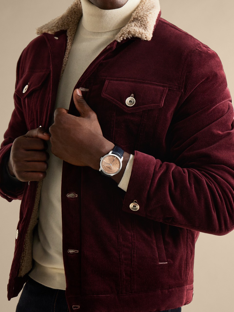  - Lifestyle product photo - Watch - Patrimony retrograde day-date - 42.5 mm Platinum with Alligator leather strap