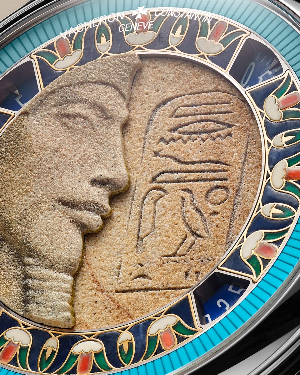 Close-up view - Packshot - Watch - Métiers d'Art Tribute to great civilisations - Buste d'Akhénaton - 42 mm White Gold with Alligator leather strap