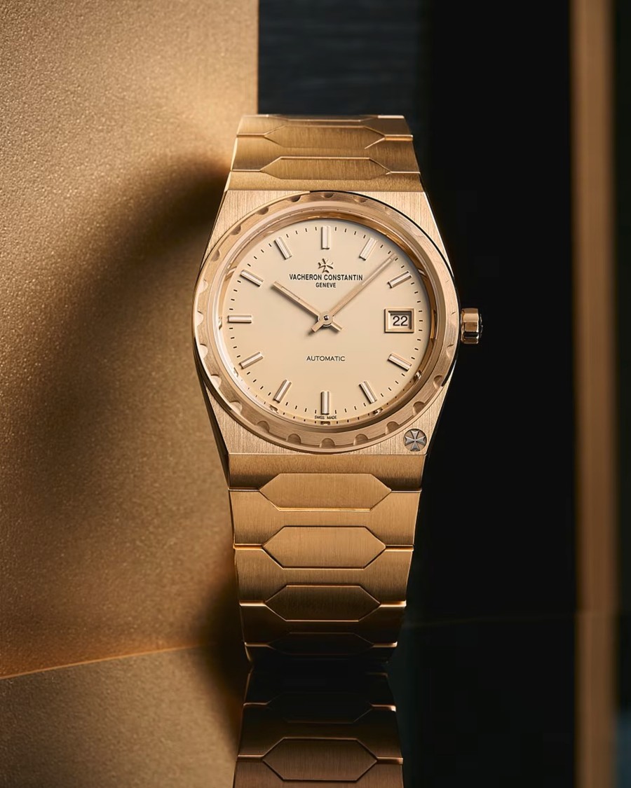 Historiques 222 yellow gold  watch